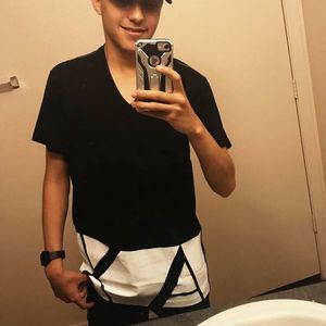 Meet your Posher, Ulises